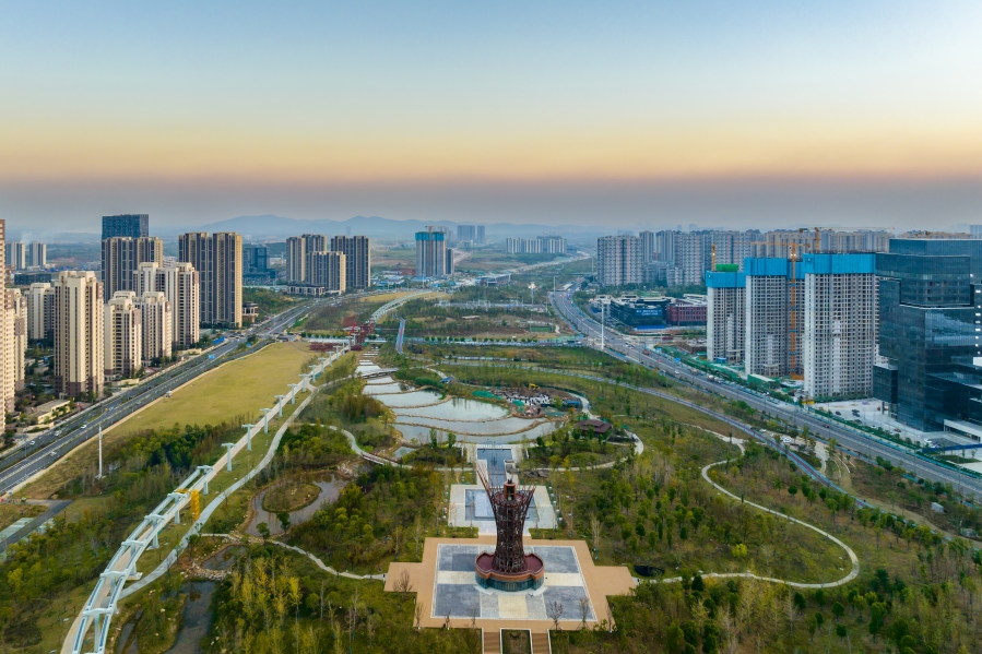 武汉光谷生态大走廊 (长江环保集团供图)